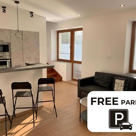 Apartmany Holiday 俄斯特拉发 外观 照片