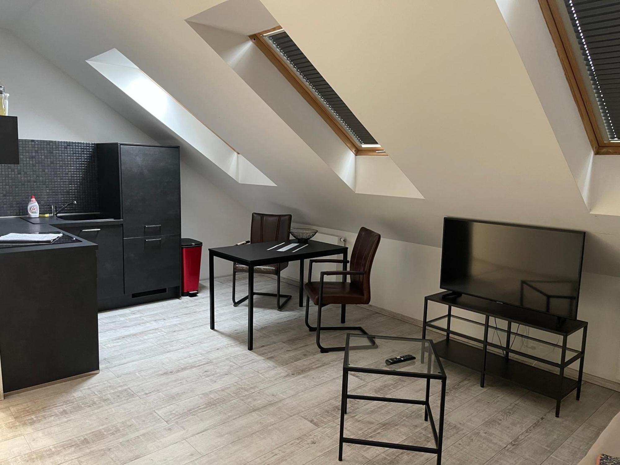 Apartmany Holiday 俄斯特拉发 外观 照片